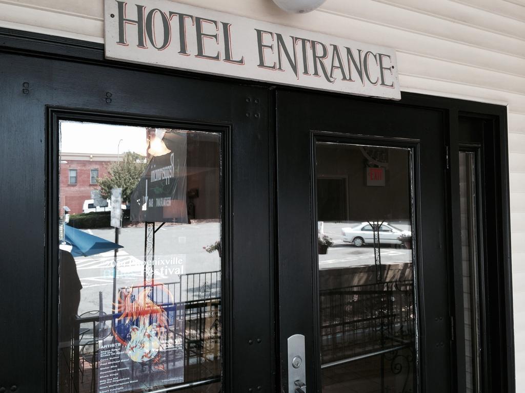 Mainstay Inn Phoenixville Bagian luar foto