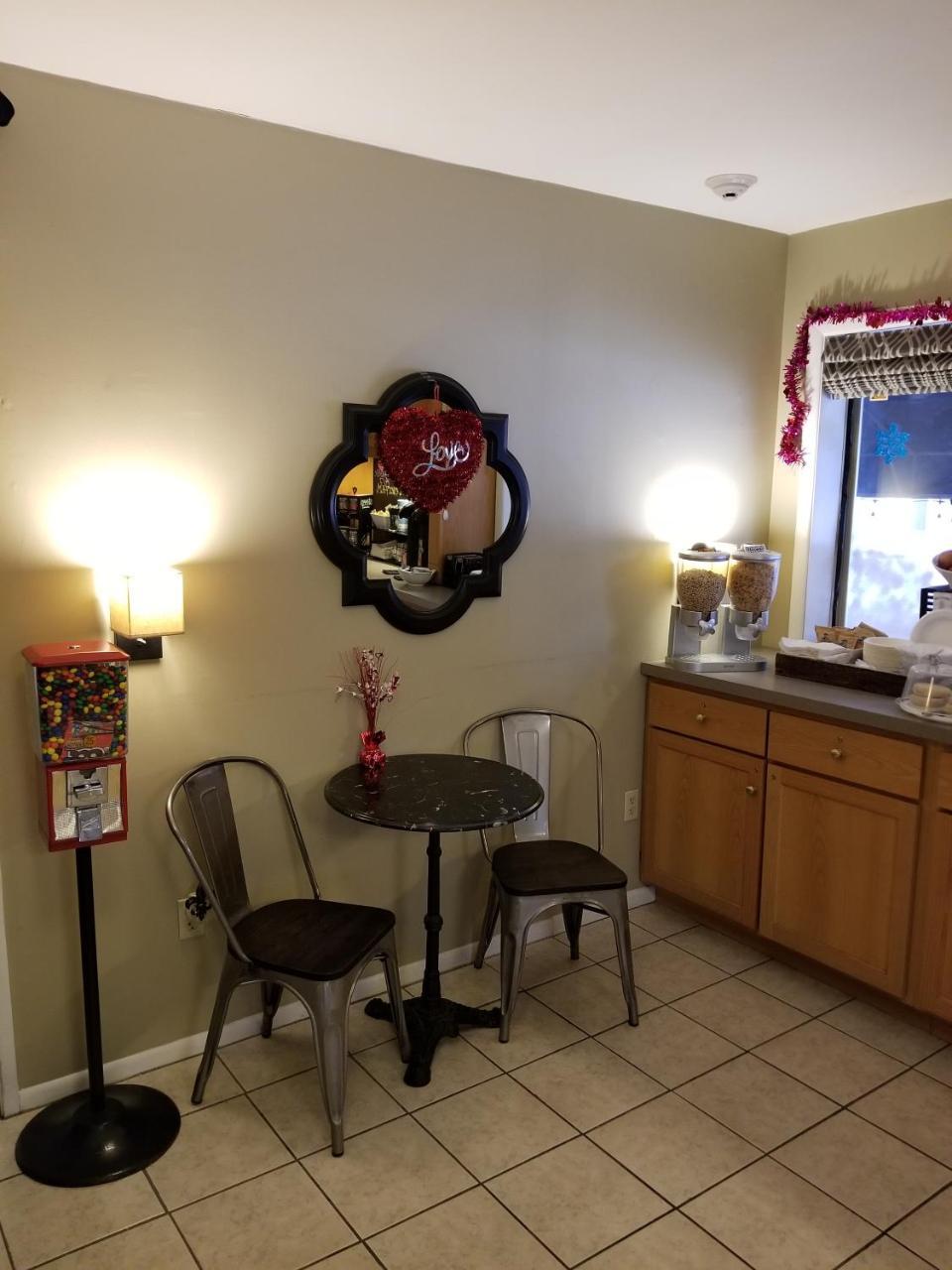 Mainstay Inn Phoenixville Bagian luar foto